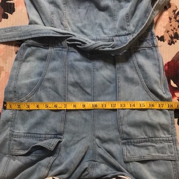 Women’s Free People Blue Denim Cargo Belted Cutout Jumpsuit Size small - Picture 11 of 11